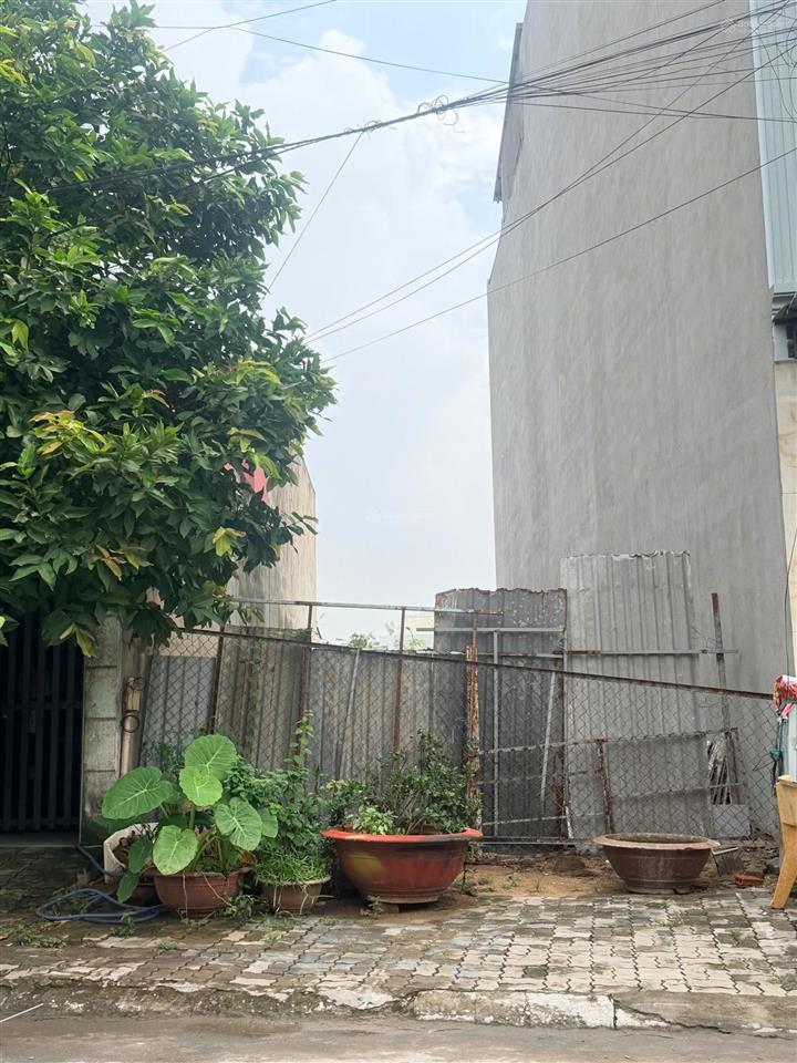 Bán đất kdt đông tăng long, 137m2 giá 6 tỷ, chỉ bán tiền mặt, sổ hồng riêng, chủ gấp bán