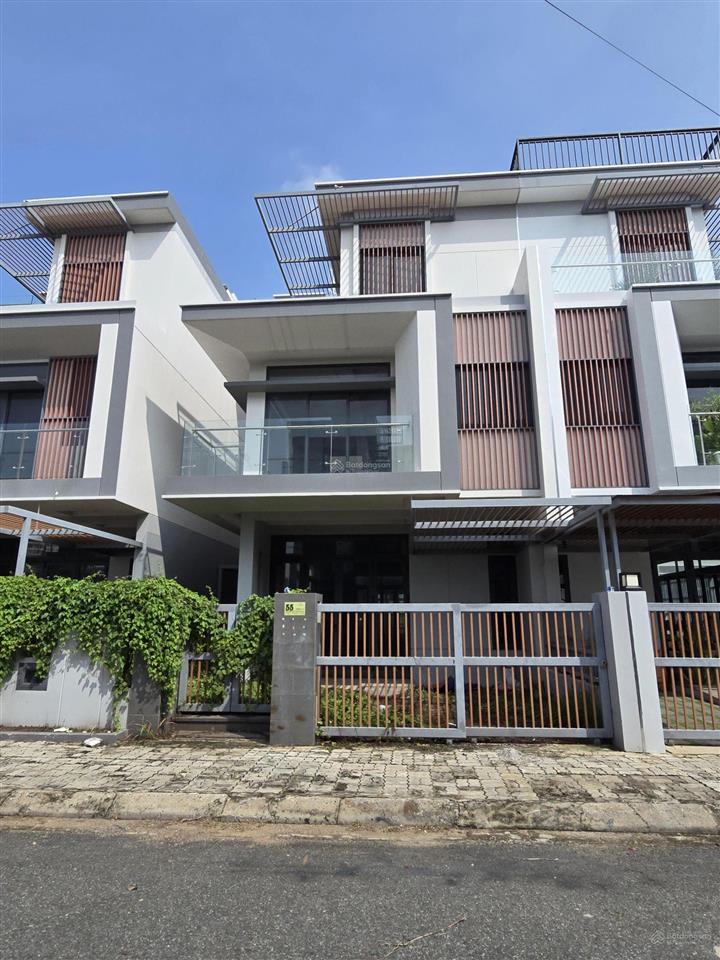 Chủ ngộp cần bán nhà kdt đông tăng long, giá 6.69 tỷ tl, diện tích 100m2 ngang 5m