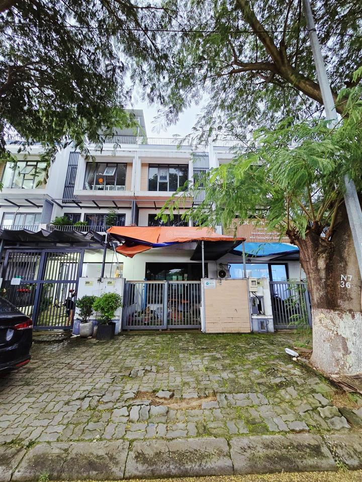 Chủ ngộp cần bán nhà kdt đông tăng long, giá 6.69 tỷ tl, diện tích 100m2 ngang 5m