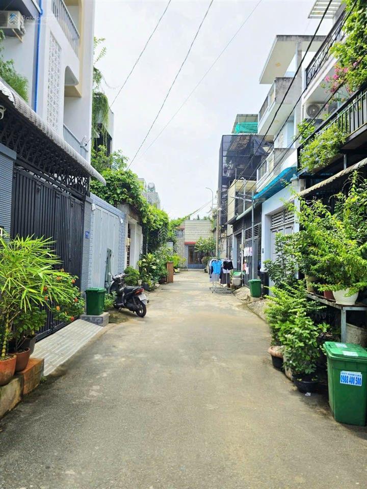 Bán nhà 3,69 tỷ, 1 trệt 1 lửng 2 pn, hẻm 6m, hoàn công đầy đủ, pháp lý chuẩn