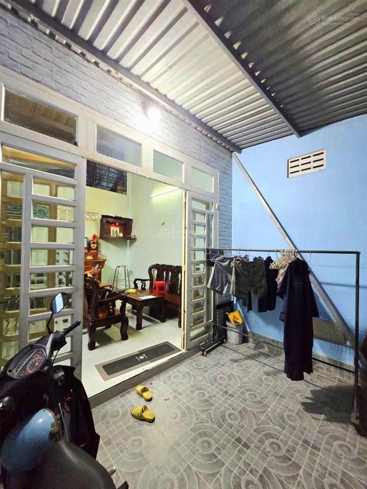 Bán nhà 3,69 tỷ, 1 trệt 1 lửng 2 pn, hẻm 6m, hoàn công đầy đủ, pháp lý chuẩn