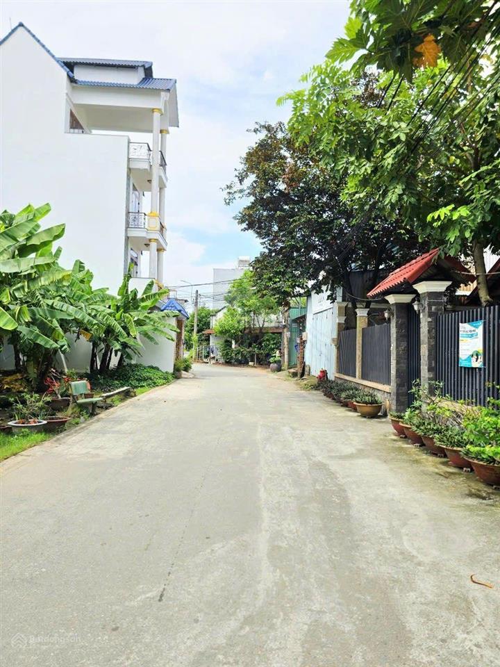 Bán nhà 3,69 tỷ, 1 trệt 1 lửng 2 pn, hẻm 6m, hoàn công đầy đủ, pháp lý chuẩn