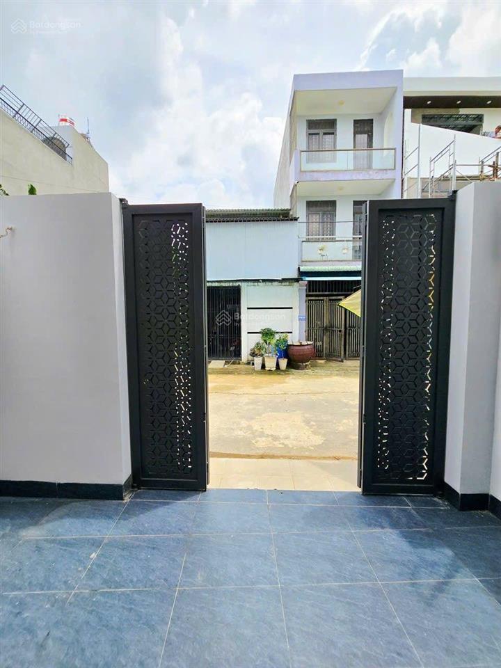 Chủ ngộp, bán nhà 1 trệt 2 lầu 4,5 tỷ thương lượng mạnh, hoàn công đủ sổ riêng, đường 8m
