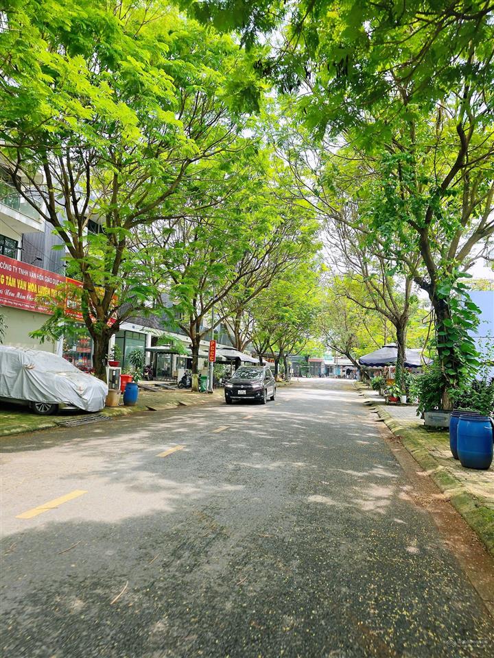 Bán đất 6.3 tỷ 100m2, kdt đông tăng long, đường 13m thông, sổ hồng riêng, ko lỗi pt, vị trí đẹp