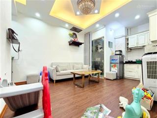 Bán gấp căn hộ chung cư kim văn kim lũ 2 phòng ngủ, 2 vệ sinh, giá 3 tỷ