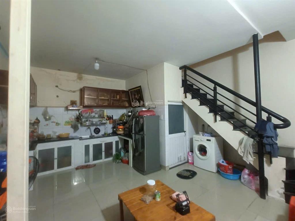 Bán nhà thủ đức 4 tầng đường 11 trường thọ,hxh
dt 76,2m(4x19) chỉ  8,3 tỷ tl
 sổ hồng hoàn co