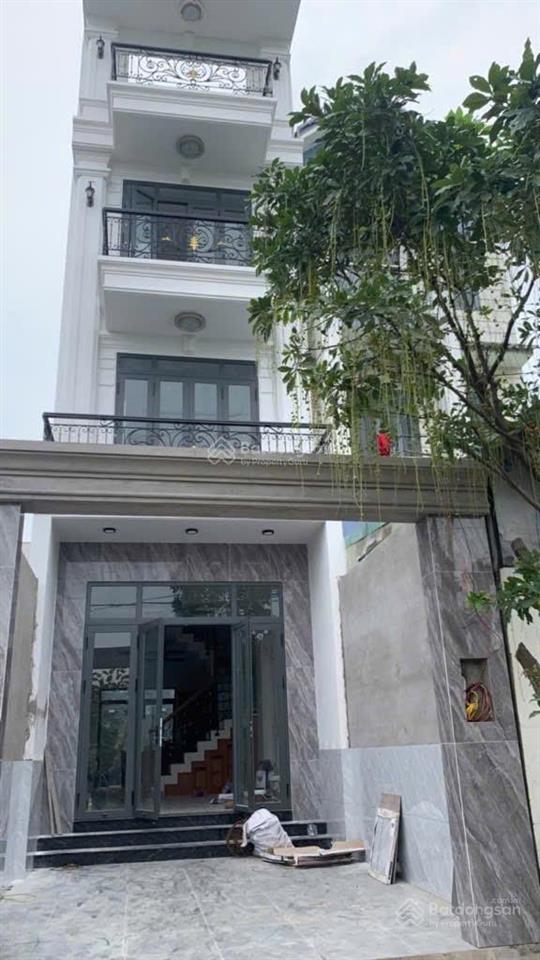 Bán nhà thủ đức 4 tầng đường 11 trường thọ,hxh
dt 76,2m(4x19) chỉ  8,3 tỷ tl
 sổ hồng hoàn co