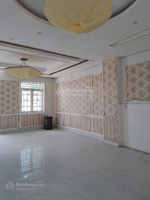 Bán 2 căn biệt thự 4 tầng mặt tiền đường linh trung thủ đức
dt 923m | 14mx 66m |chỉ  75 tỷ tl