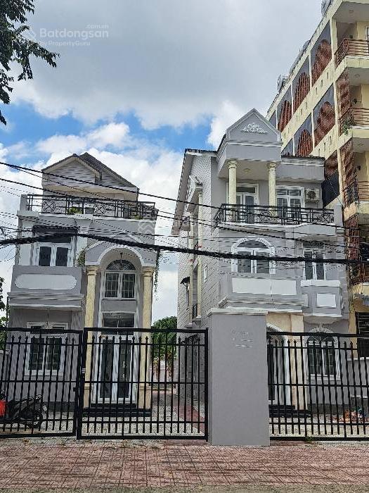 Bán 2 căn biệt thự 4 tầng mặt tiền đường linh trung thủ đức
dt 923m | 14mx 66m |chỉ  75 tỷ tl