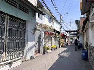 Bán nhà lô góc bình chiểu, tp thủ đức 3 tỷ  dt 62m2(4.2x15m) kết cấu 2pn 1wc