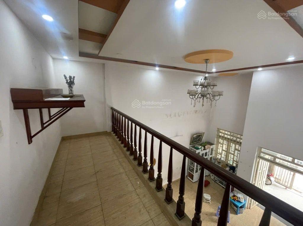 Nhà đẹp 2 tầng hẻm ô tôđường 20 linh đông thủ đức dt 100m2(5x20) chỉ 7 tỷ tl 3pn sổ hc