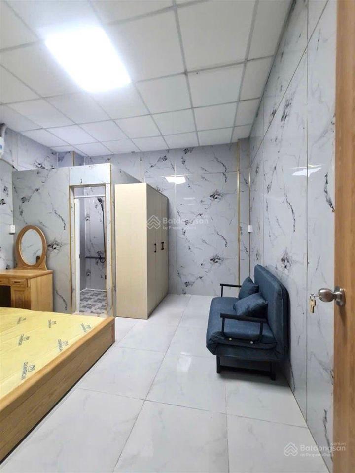 Bán nhà vị trí cực hiếm mặt tiền phú châu 5 tầng đối diện bệnh viện thủ đức 90m2(5x18)21 tỷ 12pn