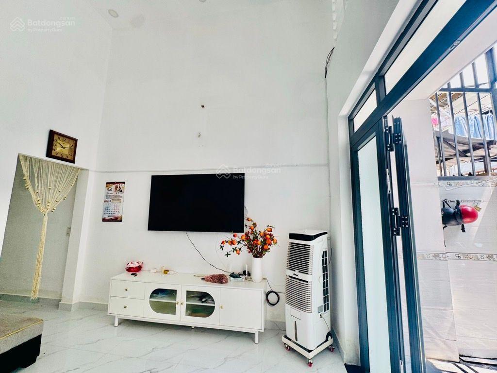 Bán nhà 1 trệt 1 lửng đường 40 hiệp bình chánh dt 50m2(4x12.5) chỉ  2.8 tỷ tl 2pn, 2wc