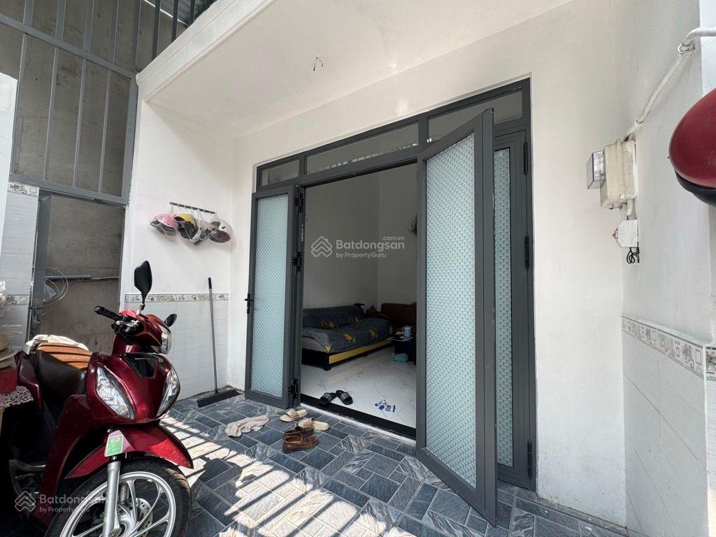 Bán nhà 1 trệt 1 lửng đường 40 hiệp bình chánh dt 50m2(4x12.5) chỉ  2.8 tỷ tl 2pn, 2wc