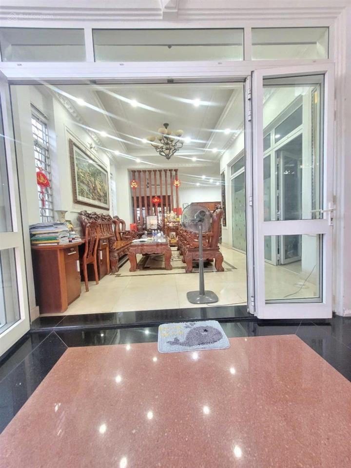 Bán biệt thự thủ đức 3 tầngsát đường 38 hiệp bình chánhdt152m2(9,5mx16m)chỉ 12,6 tỷ tl  shr