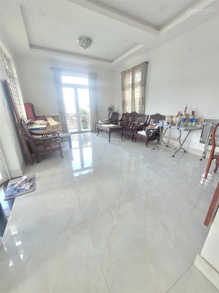 Bán biệt thự thủ đức 3 tầngsát đường 38 hiệp bình chánhdt152m2(9,5mx16m)chỉ 12,6 tỷ tl  shr
