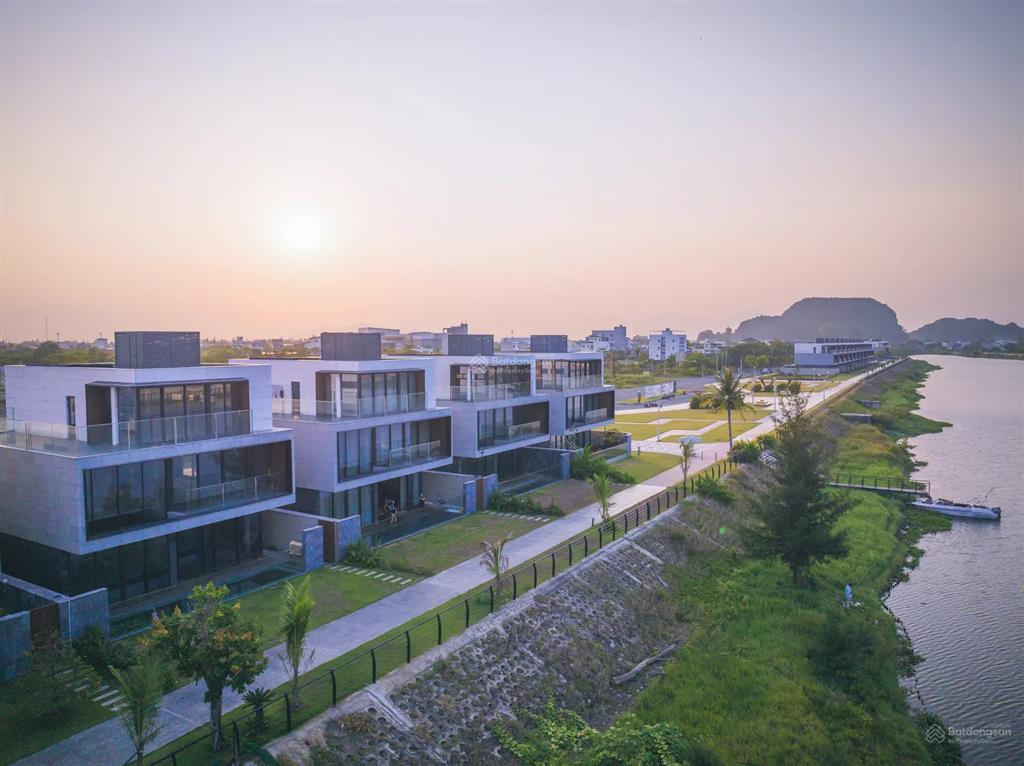 Hàng riêng! bán villas đẳng cấp nghỉ dưỡng, biệt thự one river dt 300m2, vận hành 200tr/tháng