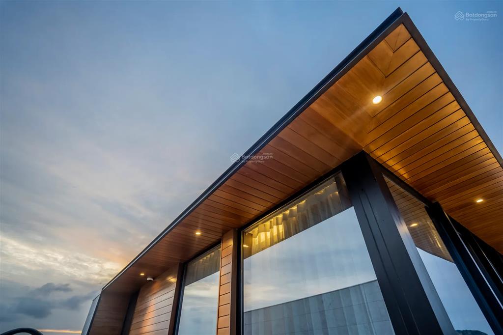 Hàng riêng! bán villas đẳng cấp nghỉ dưỡng, biệt thự one river dt 300m2, vận hành 200tr/tháng