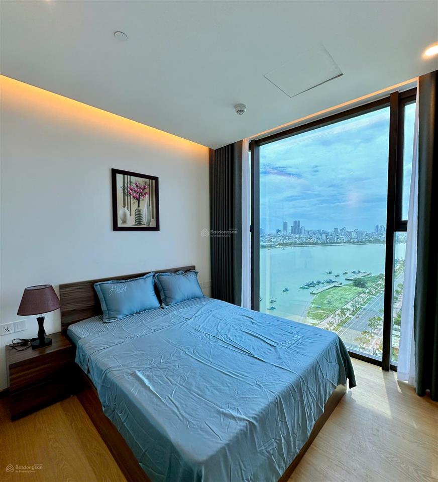 Bán nhanh căn 2pn, tầng cao, nội thất "cực xinh", view ngắm trọn pháo hoa giá chỉ nhỉnh 5 tỷ