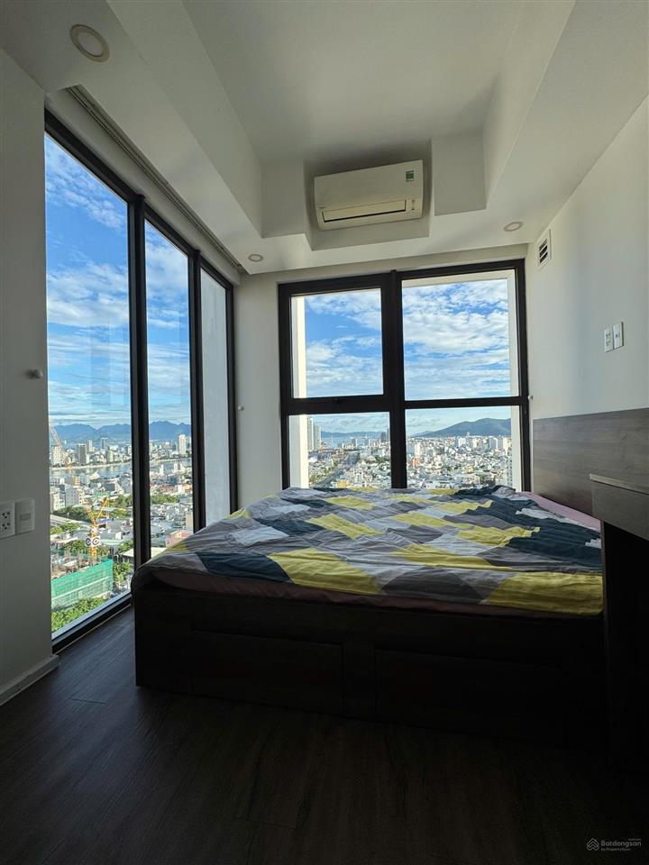 Cho thuê căn góc 66m2, tầng 22, view thành phố cực đỉnh chỉ 27 tr/tháng