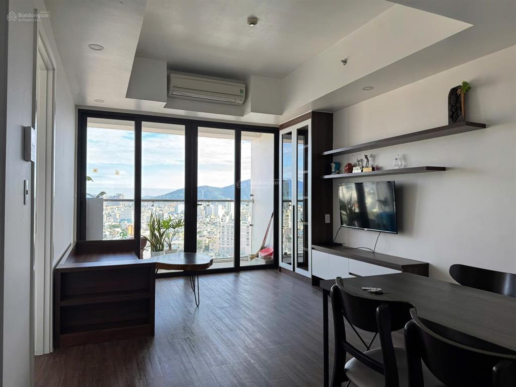 Cho thuê căn góc 66m2, tầng 22, view thành phố cực đỉnh chỉ 27 tr/tháng