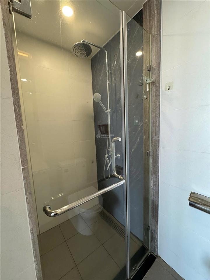Cho thuê căn góc 66m2, tầng 22, view thành phố cực đỉnh chỉ 27 tr/tháng