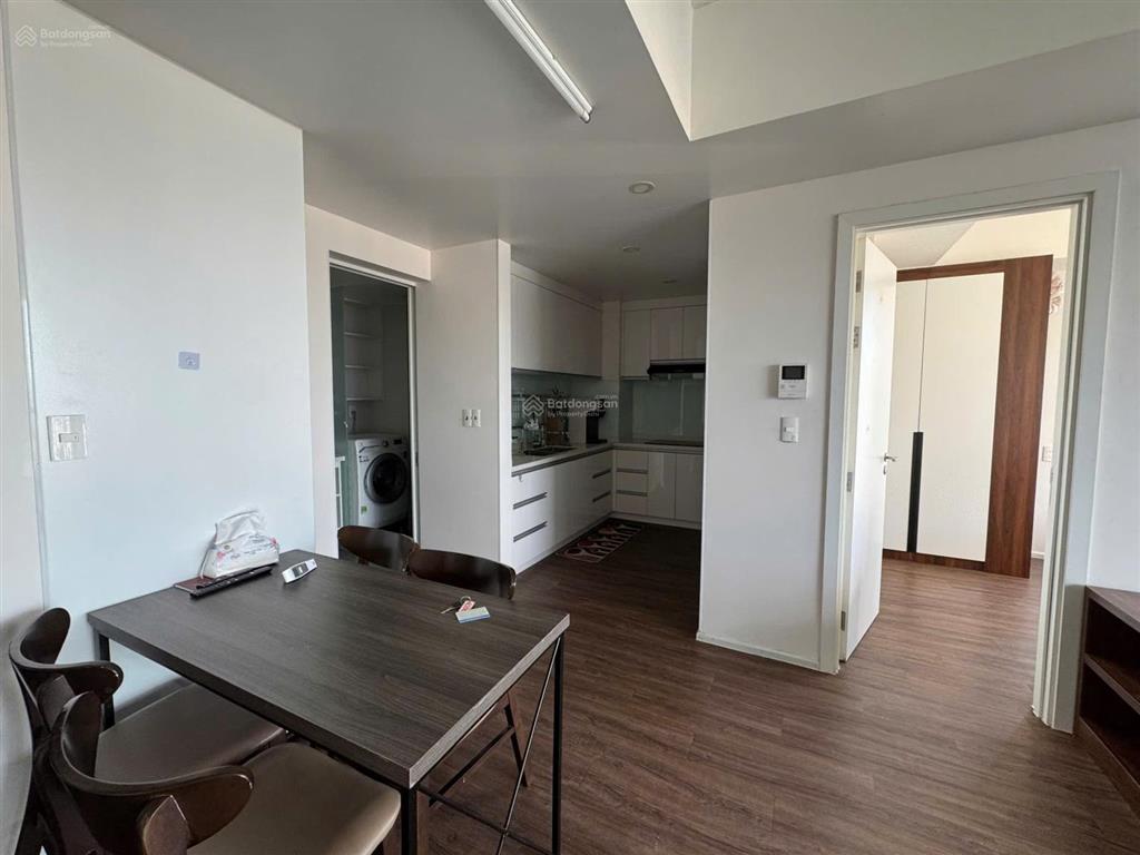 Cho thuê căn góc 66m2, tầng 22, view thành phố cực đỉnh chỉ 27 tr/tháng