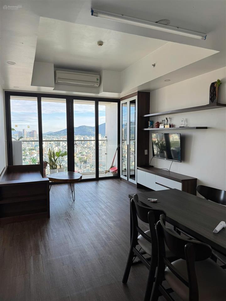 Cho thuê căn góc 66m2, tầng 22, view thành phố cực đỉnh chỉ 27 tr/tháng
