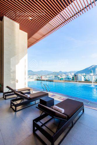 Cầu gỗ, khách sạn 5*, view hồ gươm  520m x 15 tầng x 120 phòng  doanh thu 90 tỷ/năm.