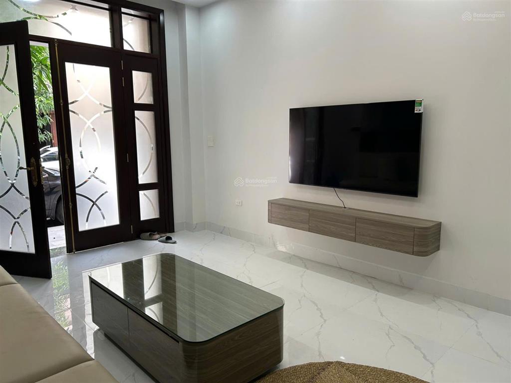 Chính chủ cho thuê căn hoàn thiện đẹp, đủ đồ, đối diện trường vinschool, giá 8tr/tháng