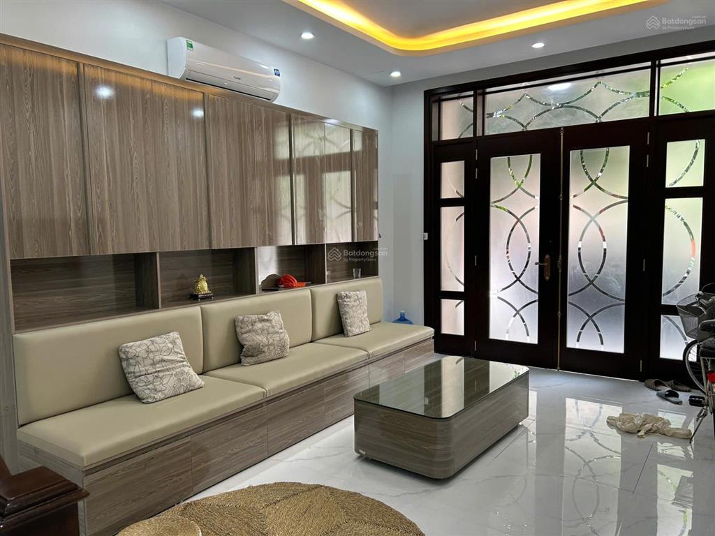 Chính chủ cho thuê căn hoàn thiện đẹp, đủ đồ, đối diện trường vinschool, giá 8tr/tháng