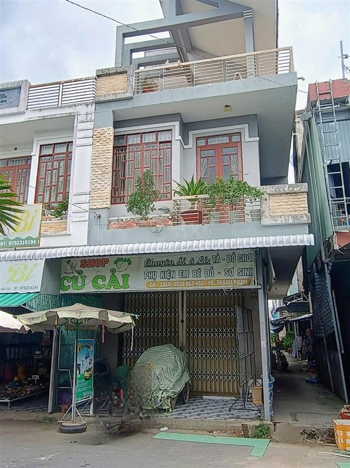 Chính chủ bán căn nhà 3 tầng kế bên chợ lai vung, giá 3.9 tỷ tl