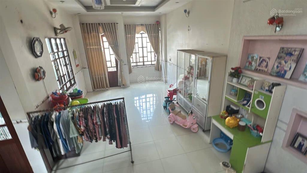 Chính chủ bán căn nhà 3 tầng kế bên chợ lai vung, giá 3.9 tỷ tl