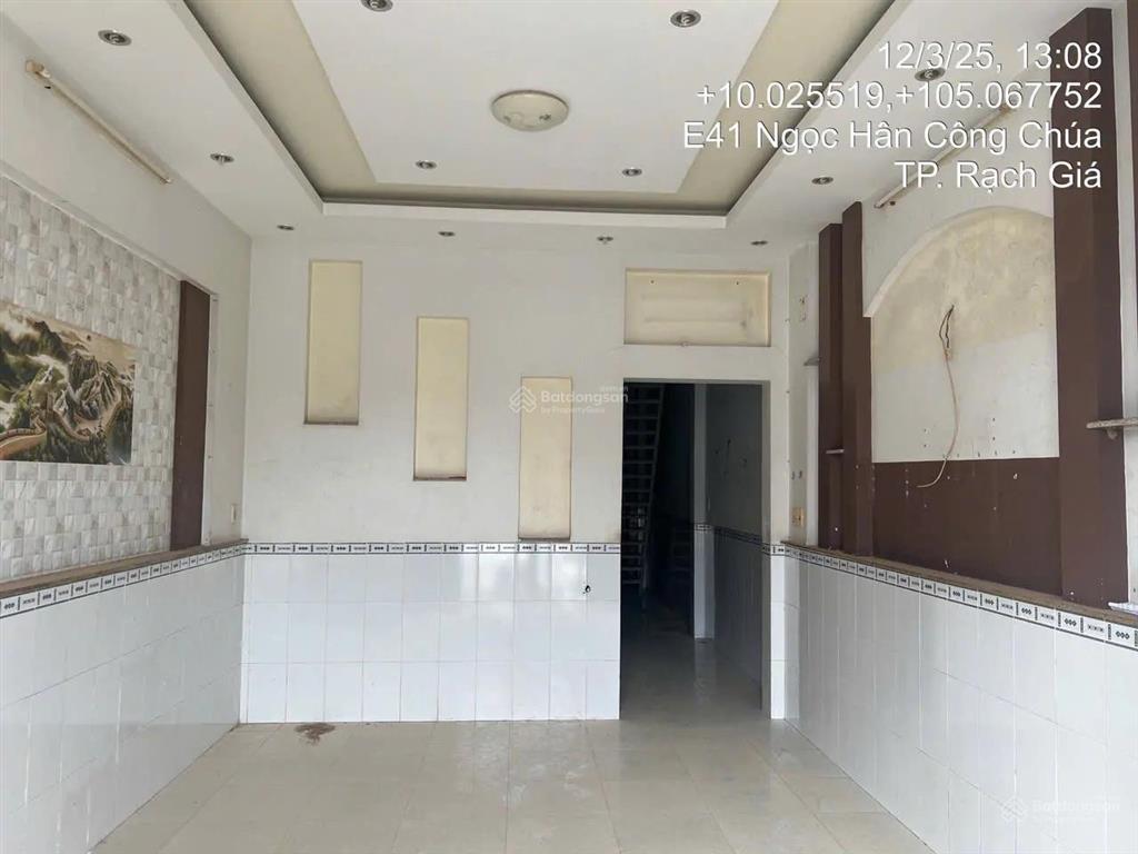 Ngân hàng thanh lý nhà 2 tầng mặt tiền đường ngọc hân công chúa, p.vĩnh quang, rạch giá, kiên giang