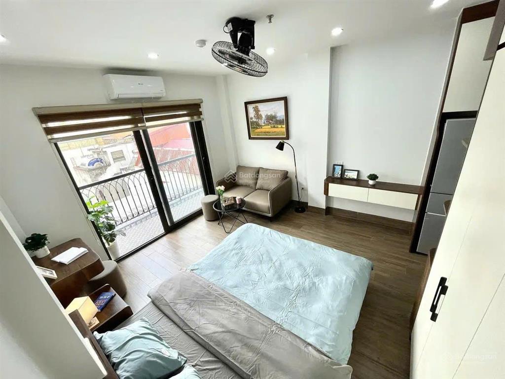 Đi bộ qua vlu  mới xây ban công siêu đẹp  thang máy mới xây