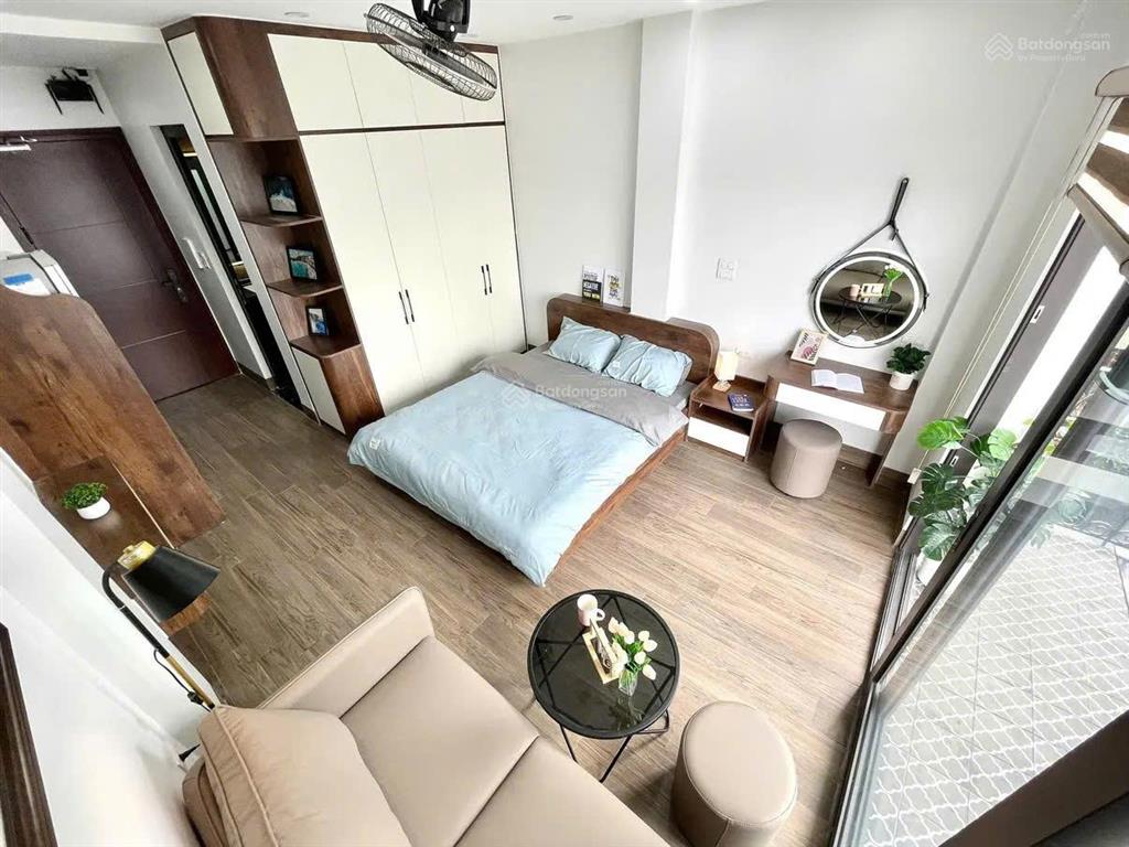 Đi bộ qua vlu  mới xây ban công siêu đẹp  thang máy mới xây