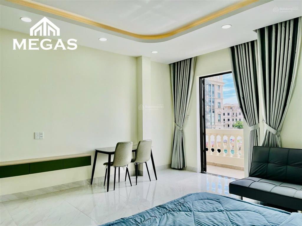 Phòng siêu đẹp ngay emart phan văn trị  40m2  ban công full nội thất