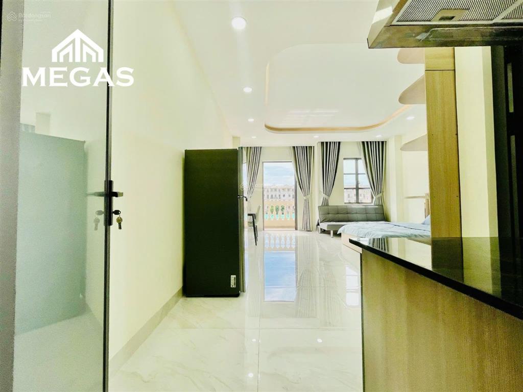Phòng siêu đẹp ngay emart phan văn trị  40m2  ban công full nội thất