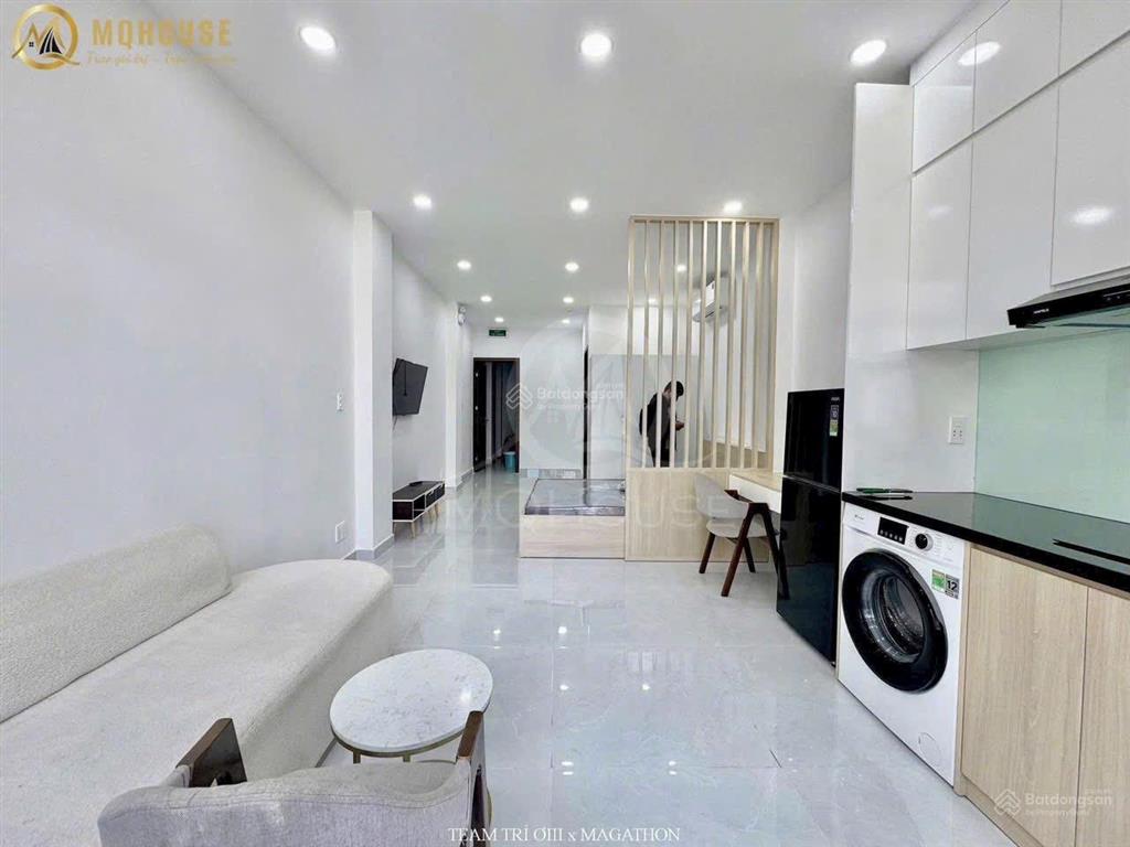 Cho thuê căn hộ 40m2 ban công siêu đẹp ngay emart phan huy ích  máy giặt riêng