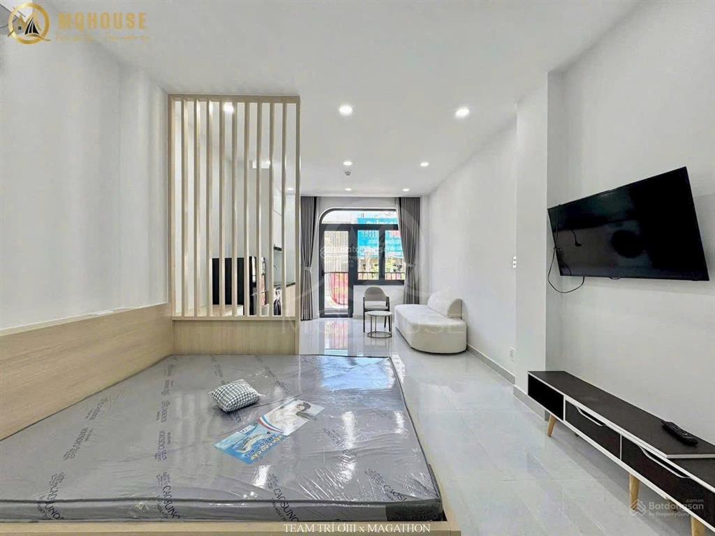 Cho thuê căn hộ 40m2 ban công siêu đẹp ngay emart phan huy ích  máy giặt riêng