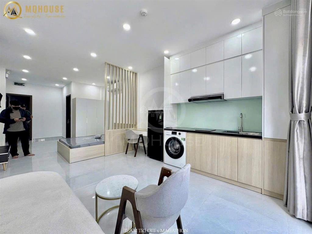 Cho thuê căn hộ 40m2 ban công siêu đẹp ngay emart phan huy ích  máy giặt riêng