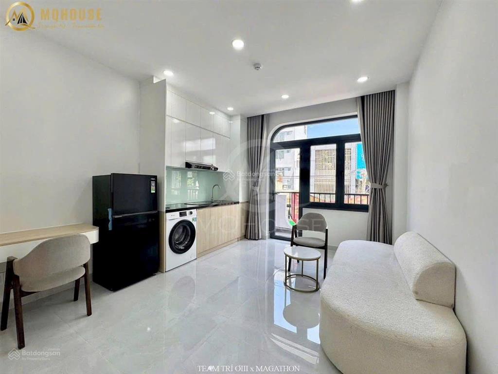 Cho thuê căn hộ 40m2 ban công siêu đẹp ngay emart phan huy ích  máy giặt riêng