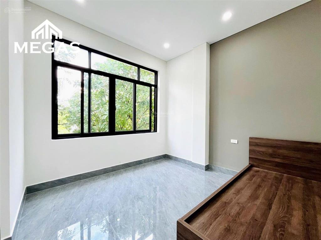 Căn hộ 35m2  máy giặt riêng  dương quảng hàm mới 100%
