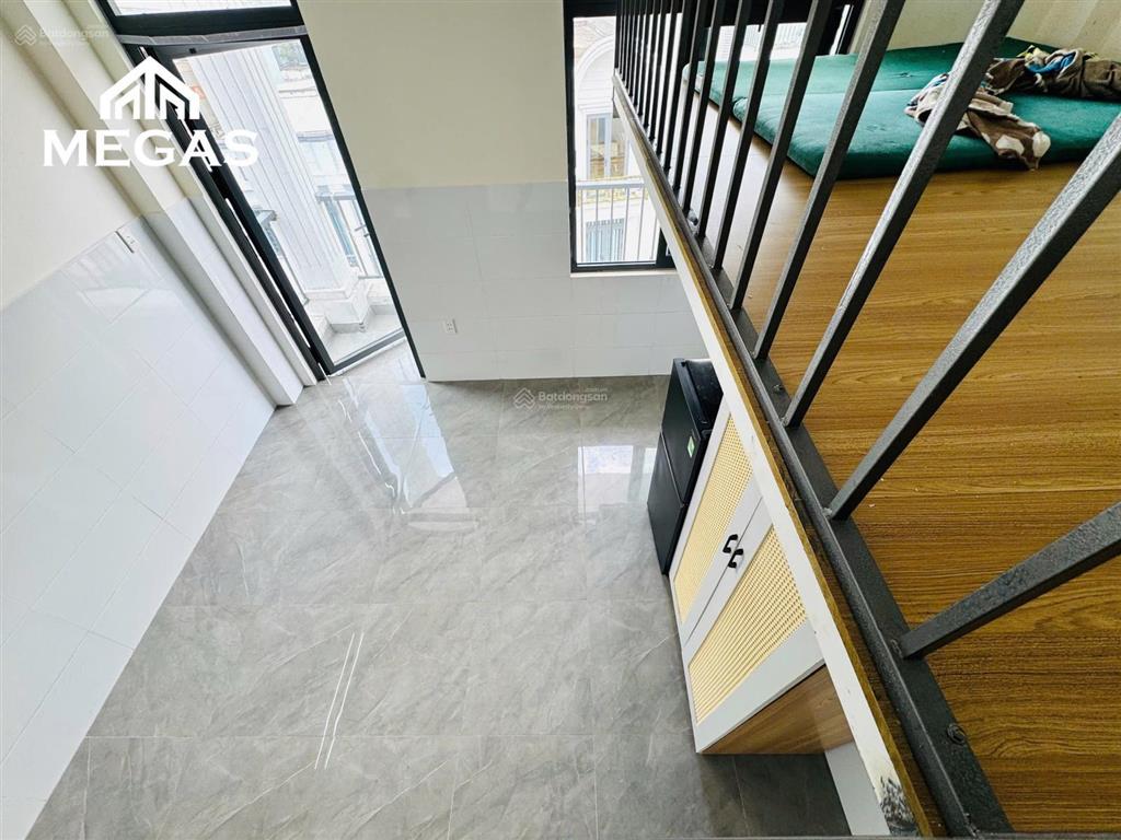 Cho thuê căn hộ mới xây nguyễn kiệm  go ngã 6  ban công riêng