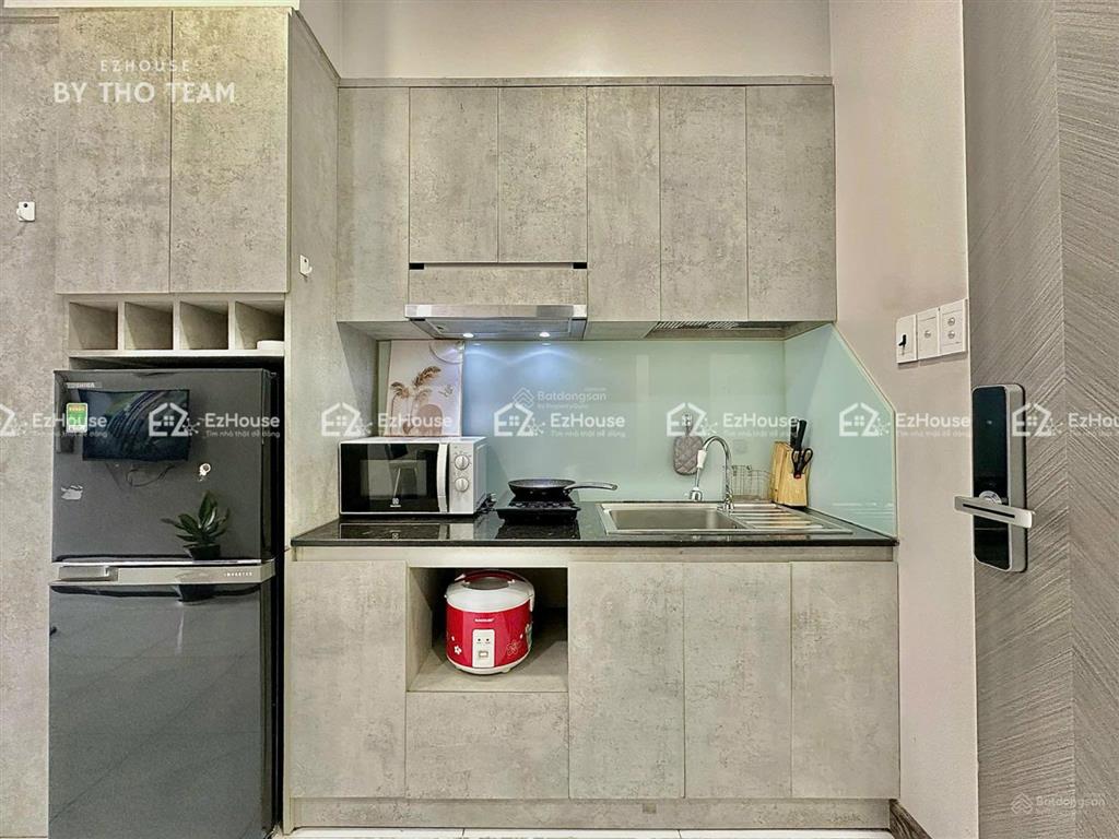 Phòng 40m2 ban công ngay emart phan huy ích  dạng 1pn  free phí dịch vụ