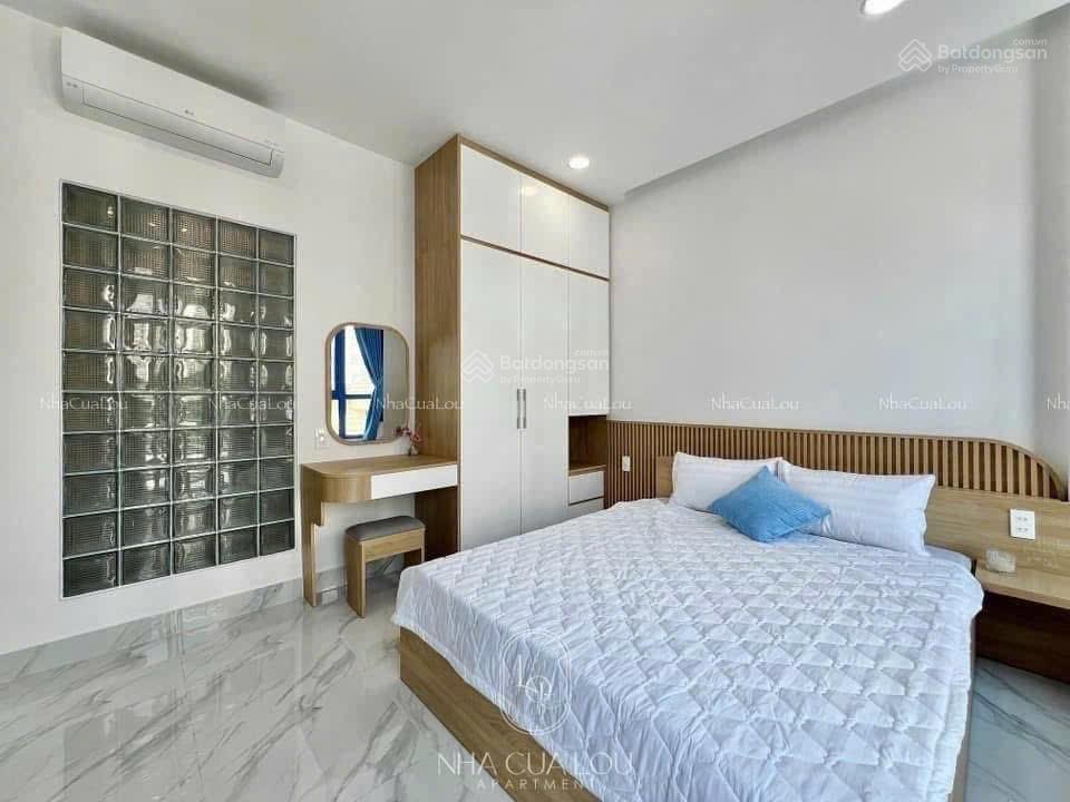 Mới trống 1p ngay vlu  ban công full nội thất siêu đẹp