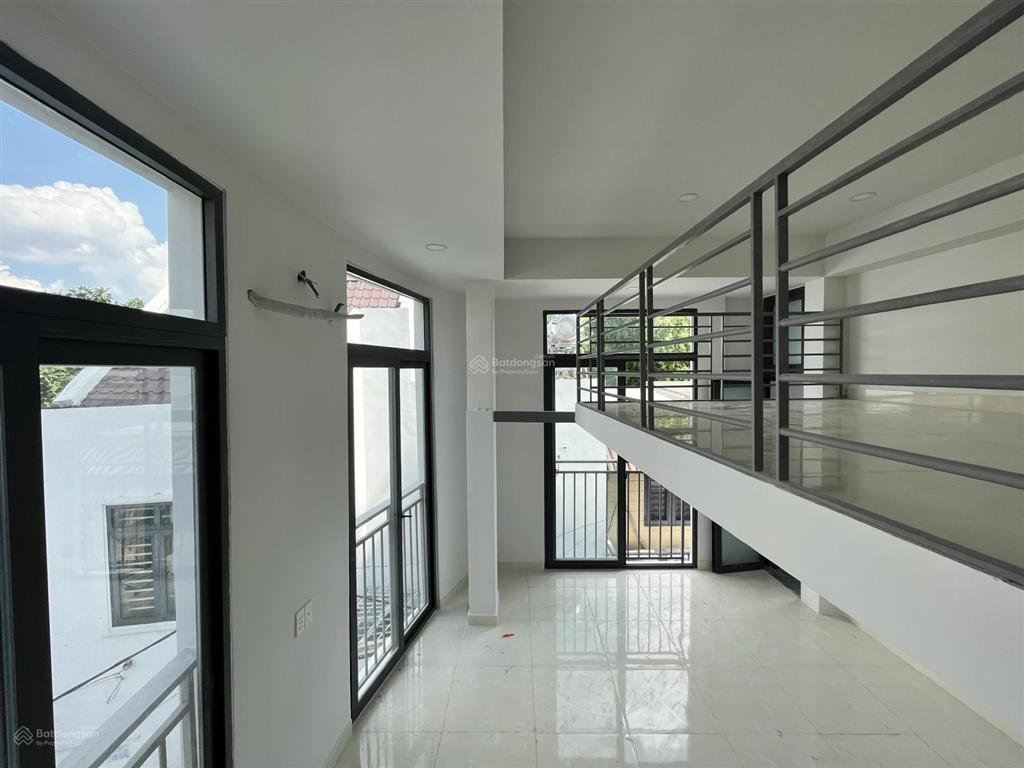 Cho thuê phòng siêu mới 38m2 ngay công viên làng hoa  full nội thất