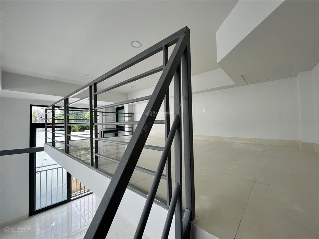 Cho thuê phòng siêu mới 38m2 ngay công viên làng hoa  full nội thất