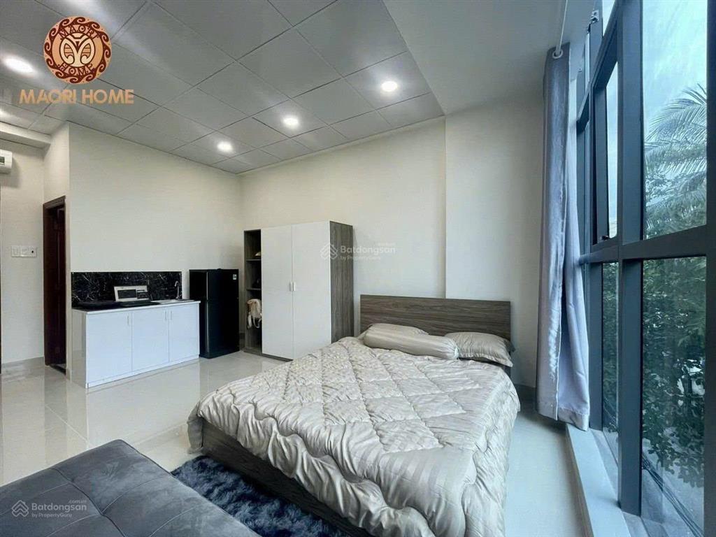 Mới trống 1p  35m2 ban công  công viên làng hoa  thang máy