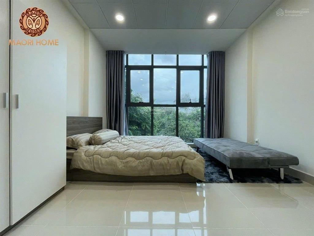 Mới trống 1p  35m2 ban công  công viên làng hoa  thang máy